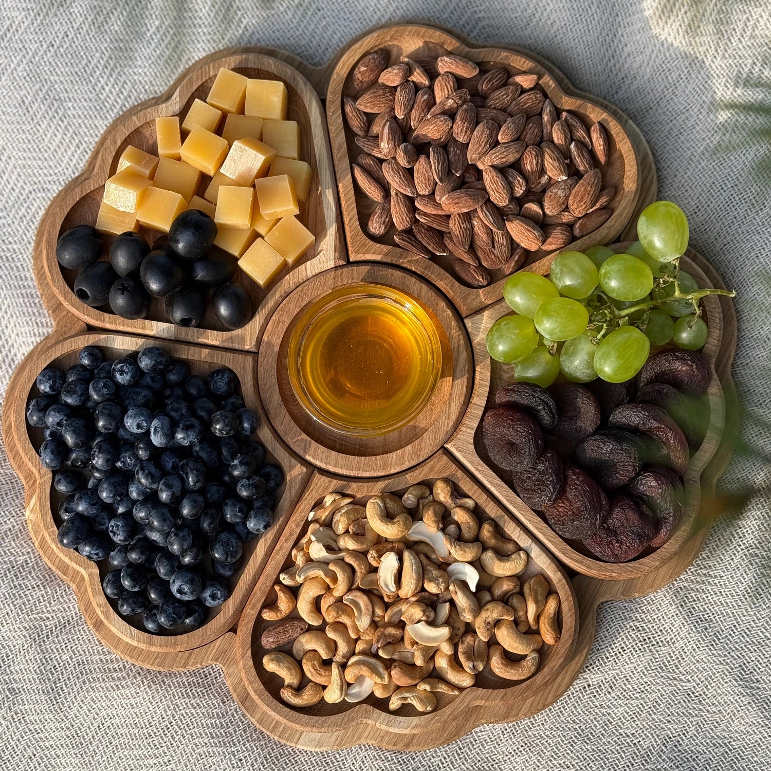 Suport Servire din Lemn de Stejar cu 6 Compartimente Detasabile