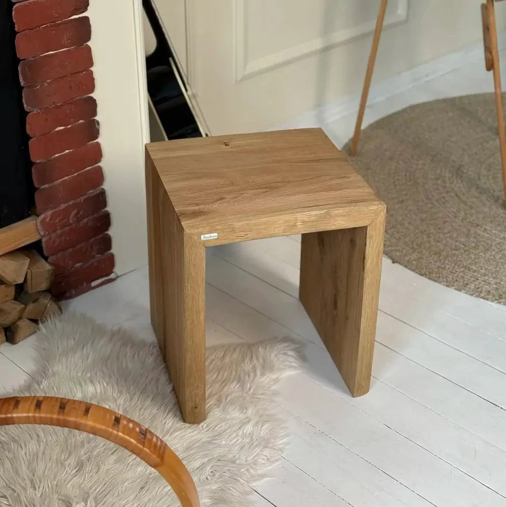 Dębowa ławka 60x45x40 cm – Krawędź naturalna (Live Edge) Premium - Reelken Polska