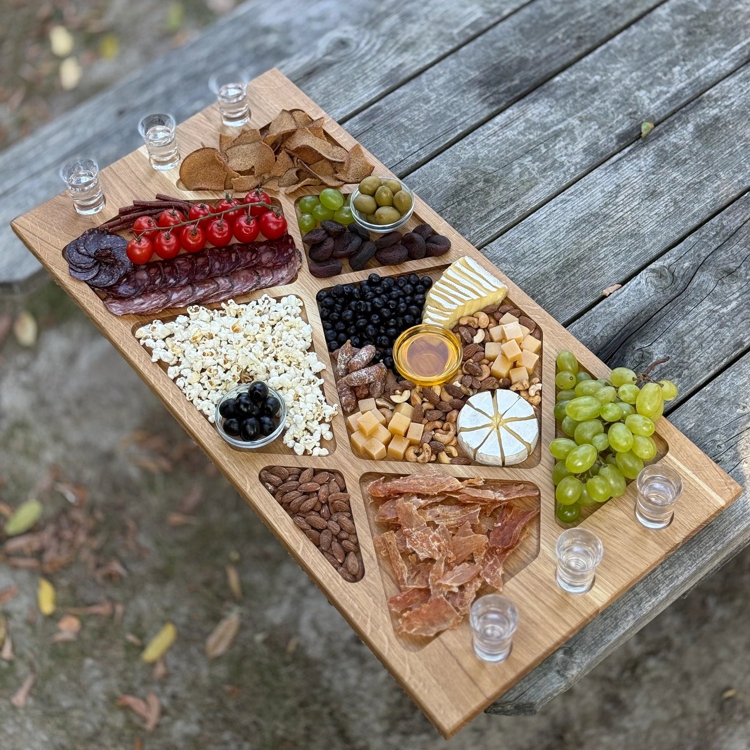 Duża patera z drewna dębowego do grilla i przystawek – 80×40 cm